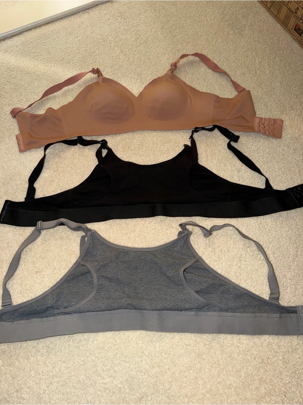 Momcozy Nursing and pumping bra